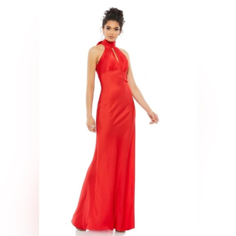 Mac Duggal Red Satin Halter Gown Floor Length Formal Prom Dress Elegant Evening